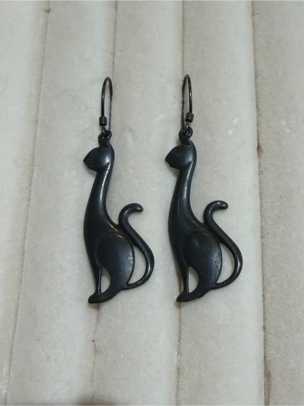 Black Cat Silhouette Earrings - Pet Lover Jewelry